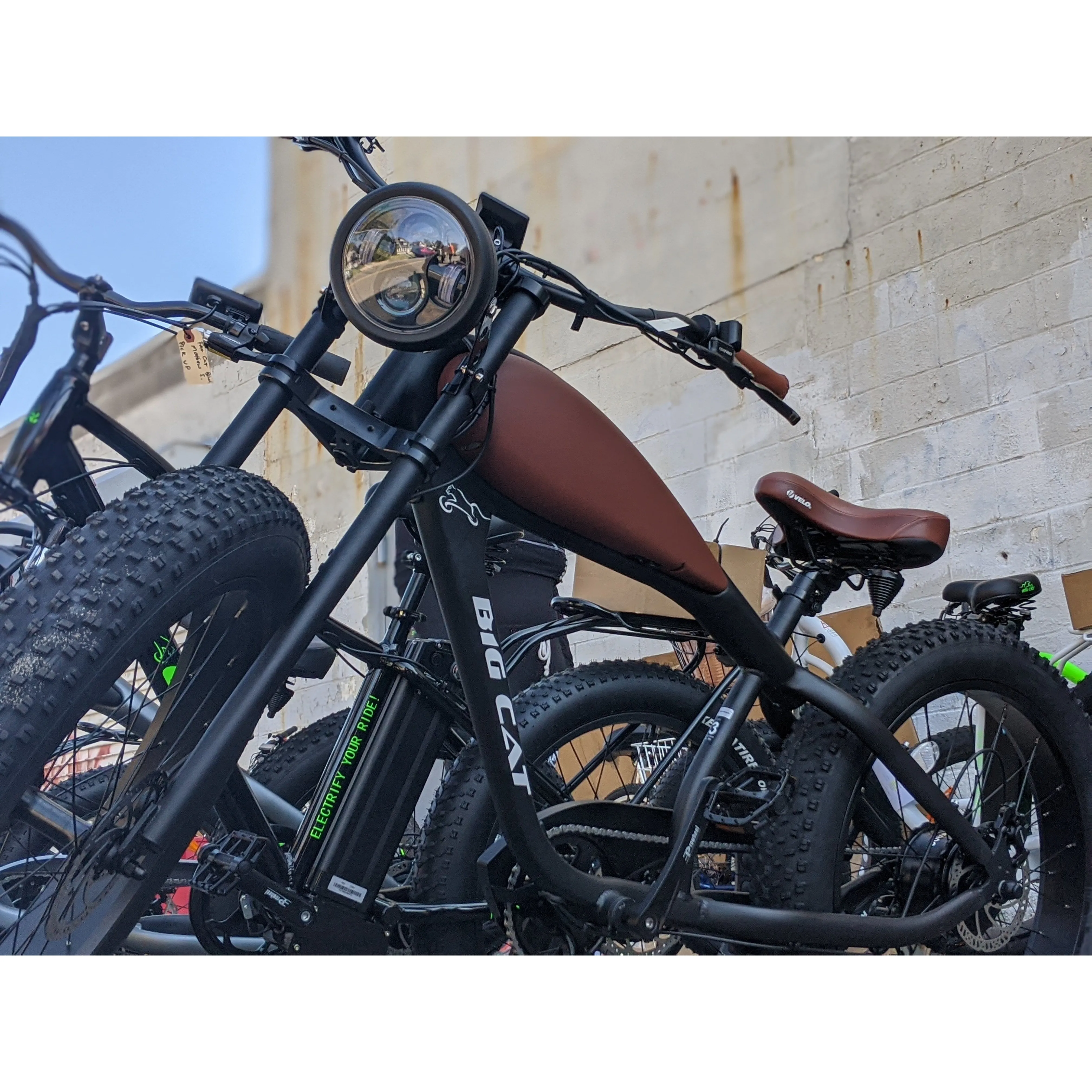 2024 Big Cat Cheetah XXL 17.5AH 750 watt- 26" Road Cruiser Electric Bike