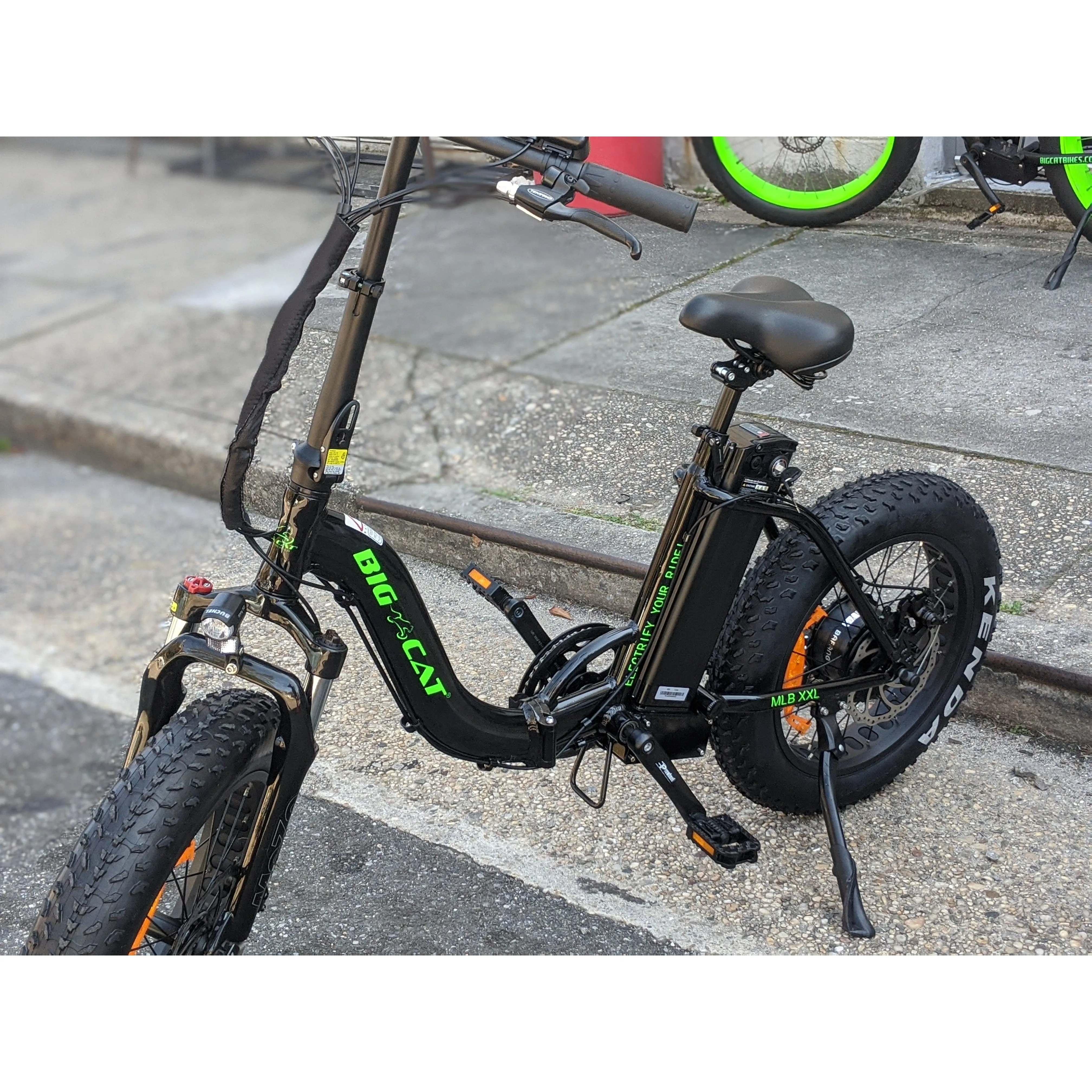 Big Cat 2024 Mini Long Beach Cruiser XXL 750 (Fat Tire) Premium Electric Bike (May ETA)