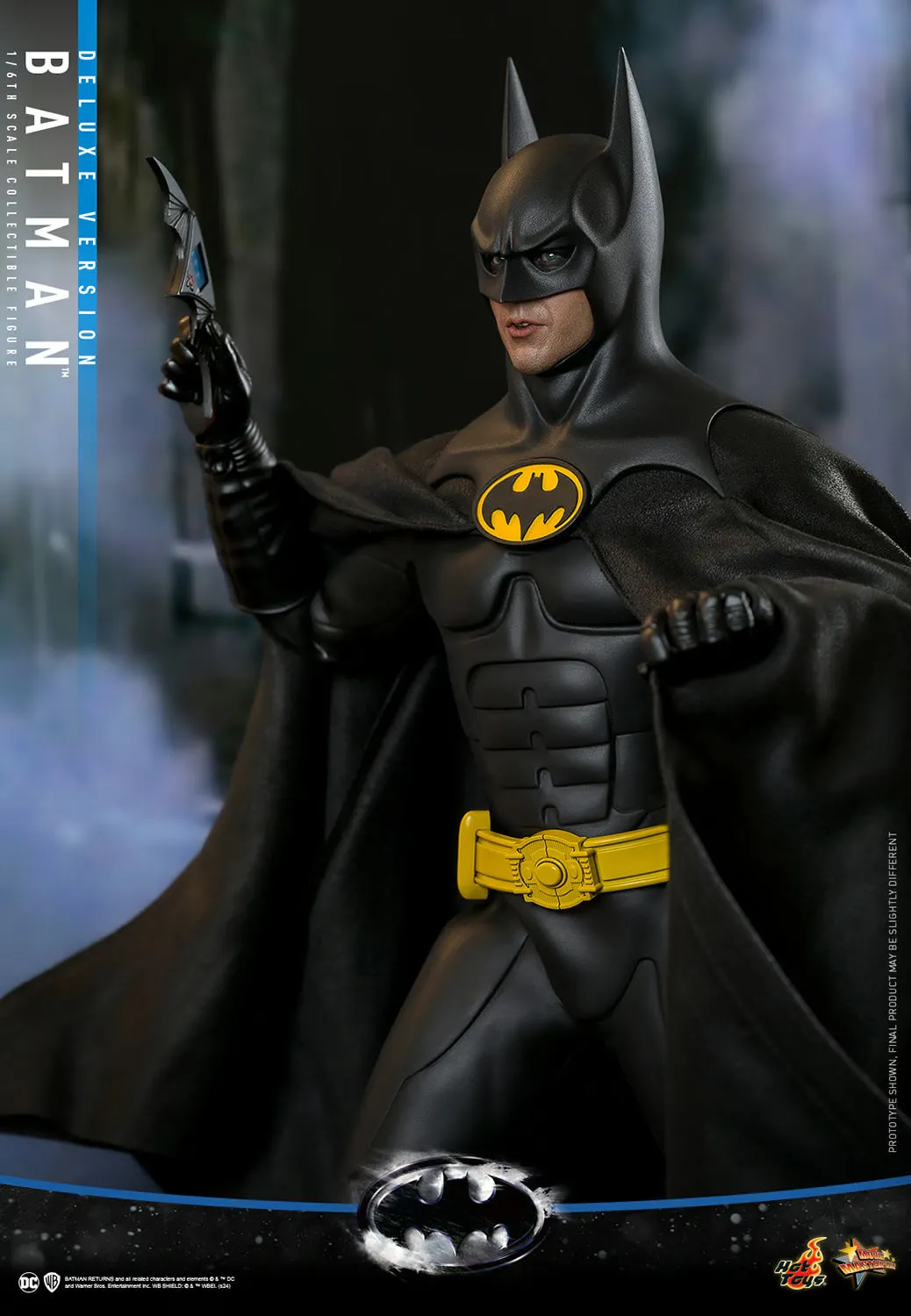 Hot Toys DC Comics Batman Returns (1992) Batman (Deluxe Version) 1/6 Scale 12" Collectible Figure